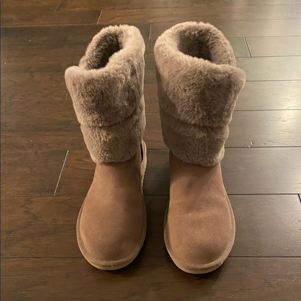 Koolaburra by UGG -worn only a few times and in perfect condition!